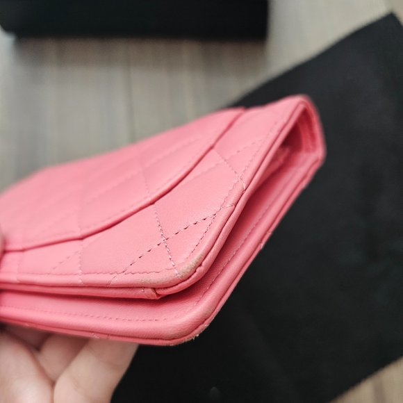 CHANEL Pink Quilted Wallet - Picture 8 of 11